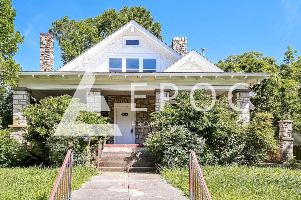 731 S Broad St - Photo 2 of 16