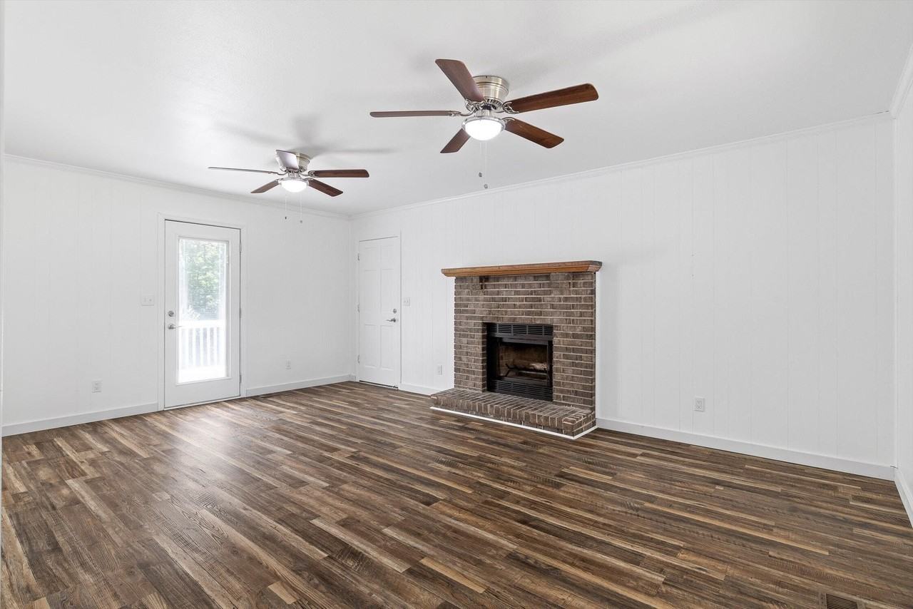 6419 Harbor Master Dr - Photo 6 of 50