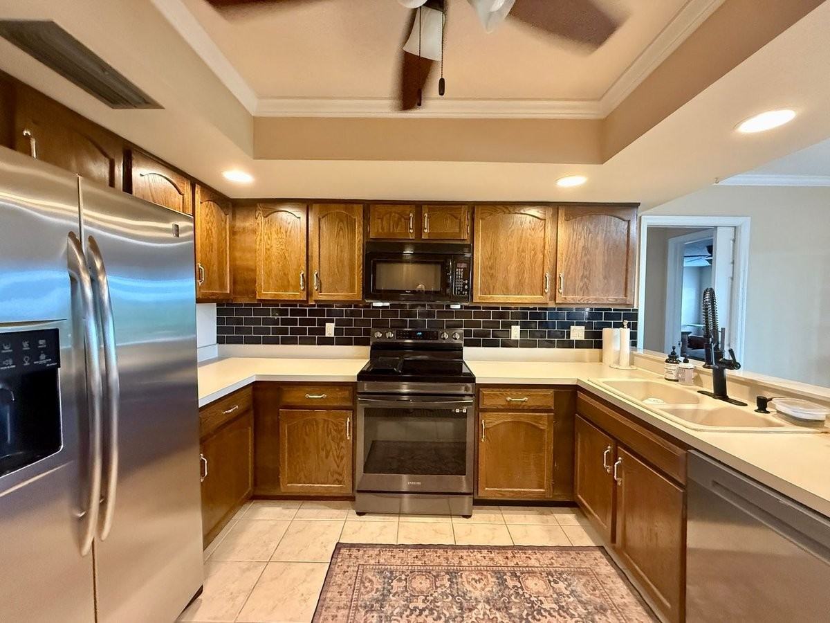 1739 Lake Marion Dr - Photo 3 of 20