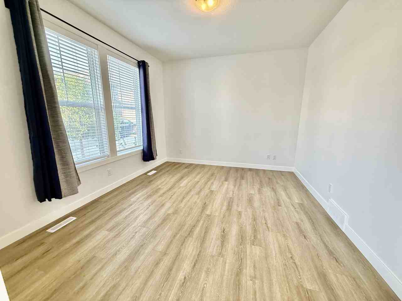 48 Ambleside Cres Nw - Photo 4 of 28