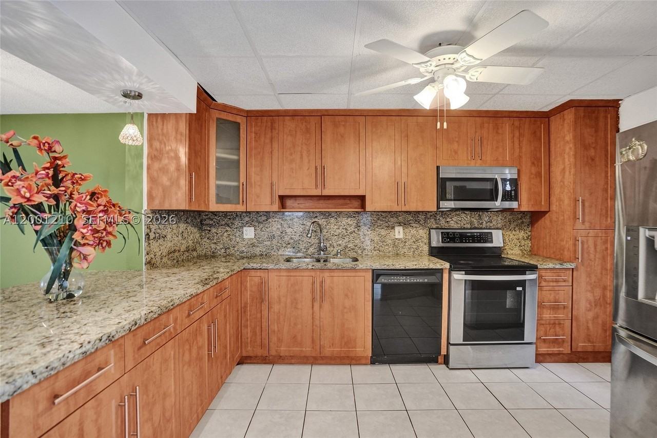 3051 Nw 46th Ave #101 - Photo 2 of 38