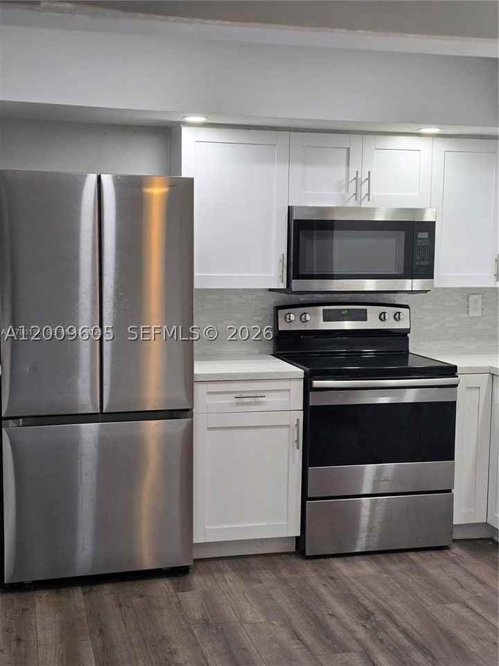 3711 Van Buren St #2