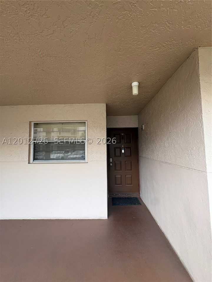 9531 Seagrape Dr #106