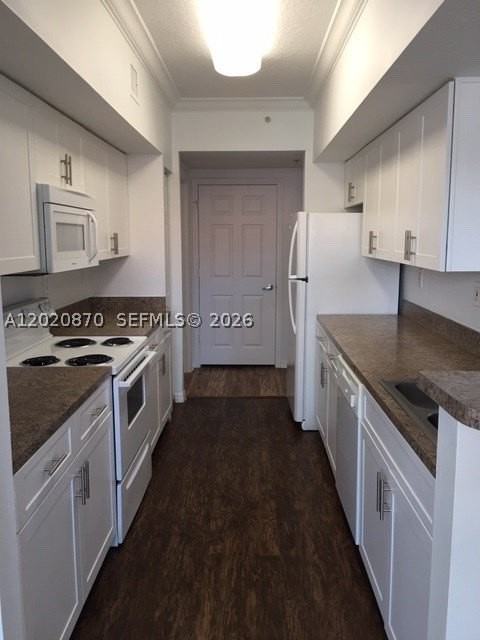131 Sw 117th Ave #8101 - Photo 5 of 40