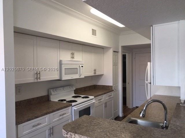 131 Sw 117th Ave #8101 - Photo 6 of 40