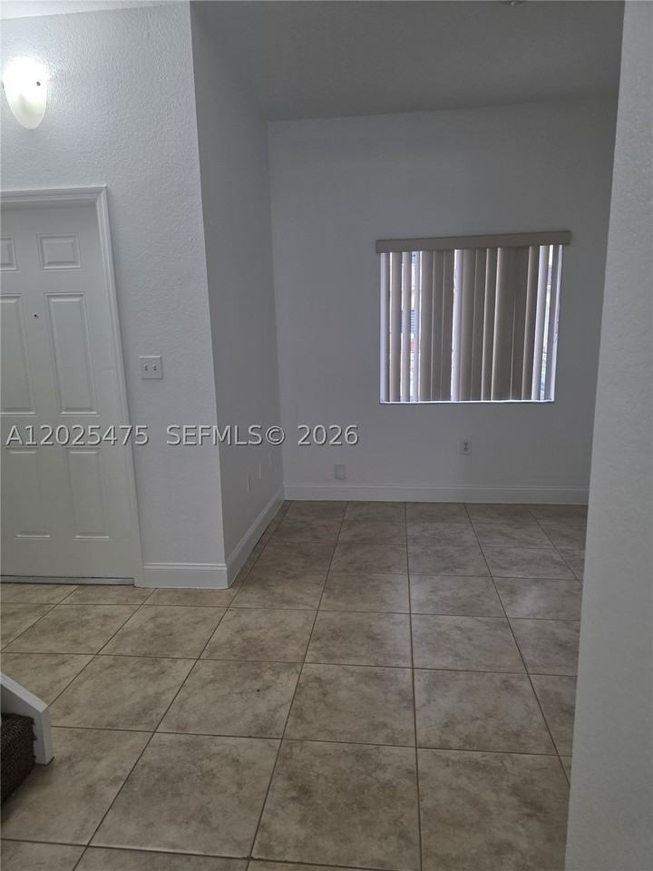 7477 Nw 181st St - Photo 5 of 12