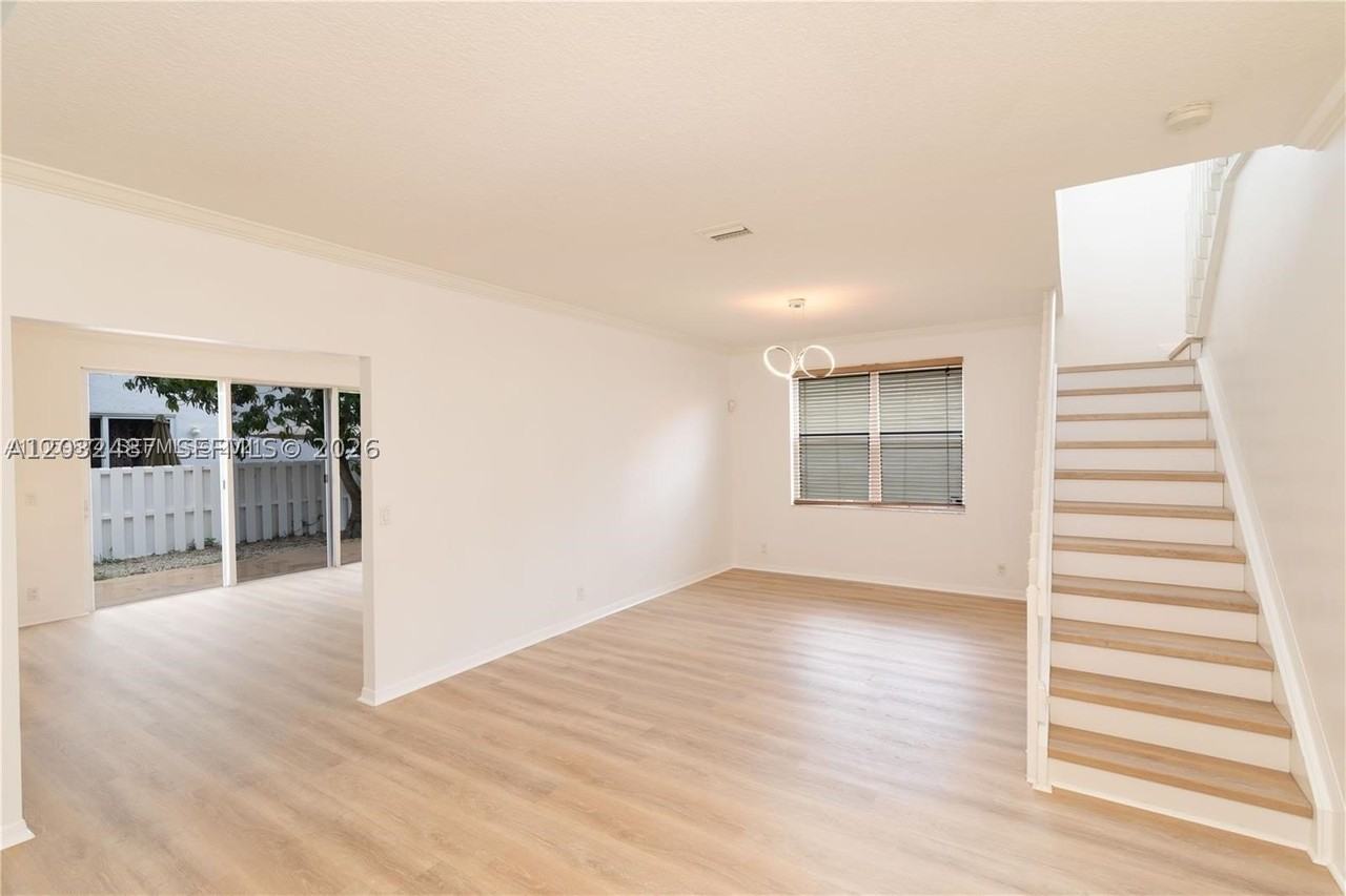 16236 Nw 18th St - Photo 4 of 16