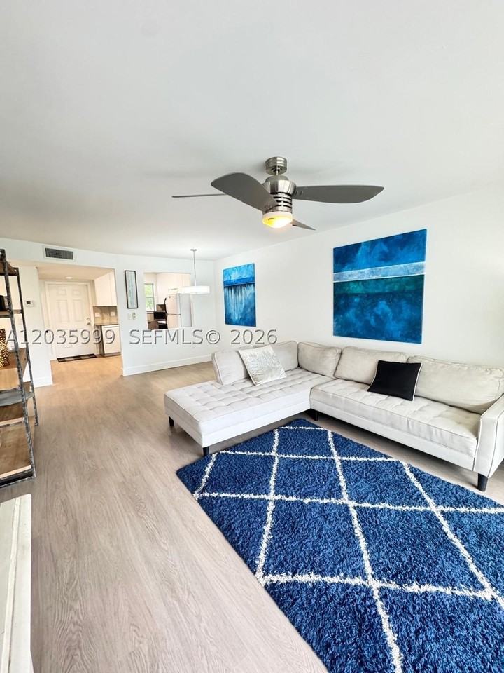 8300 Sunrise Lakes Blvd #212 - Photo 5 of 23