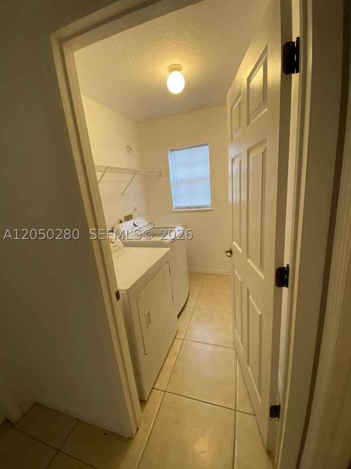 6432 Las Palmas Way - Photo 2 of 5