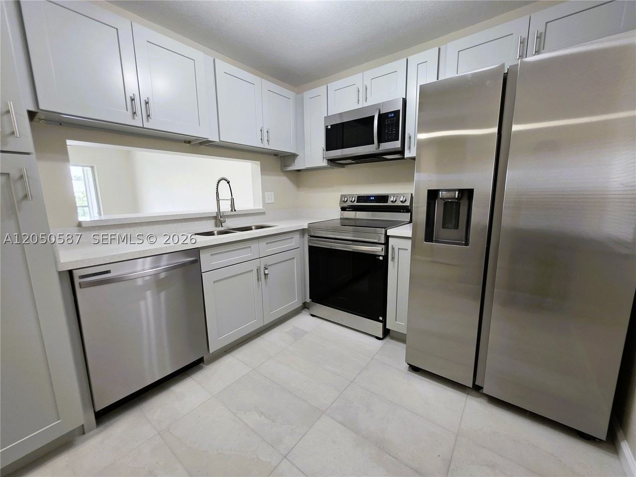 3790 N University Dr #H1 - Photo 7 of 37