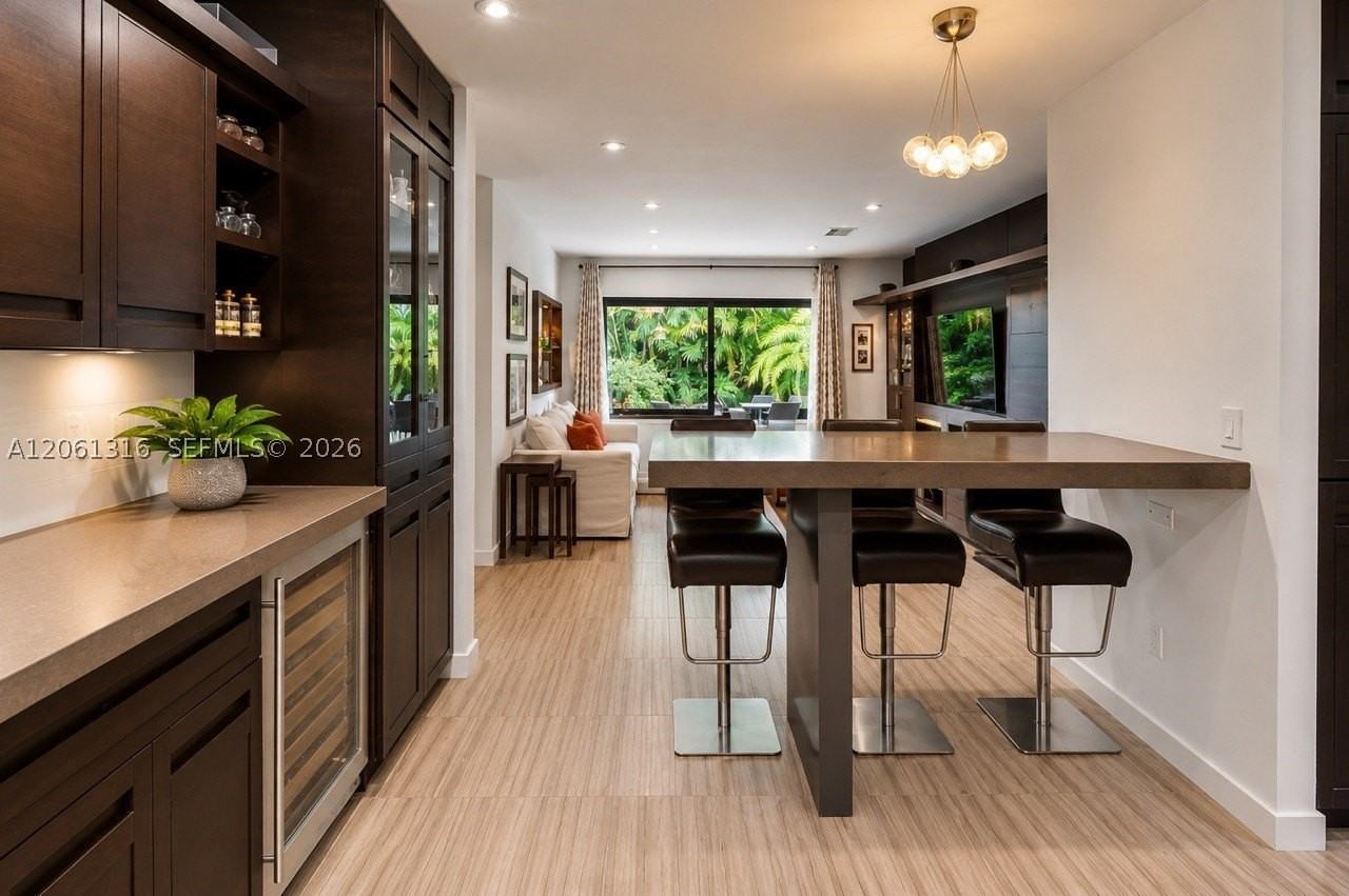 560 Sabal Palm Rd - Photo 4 of 10
