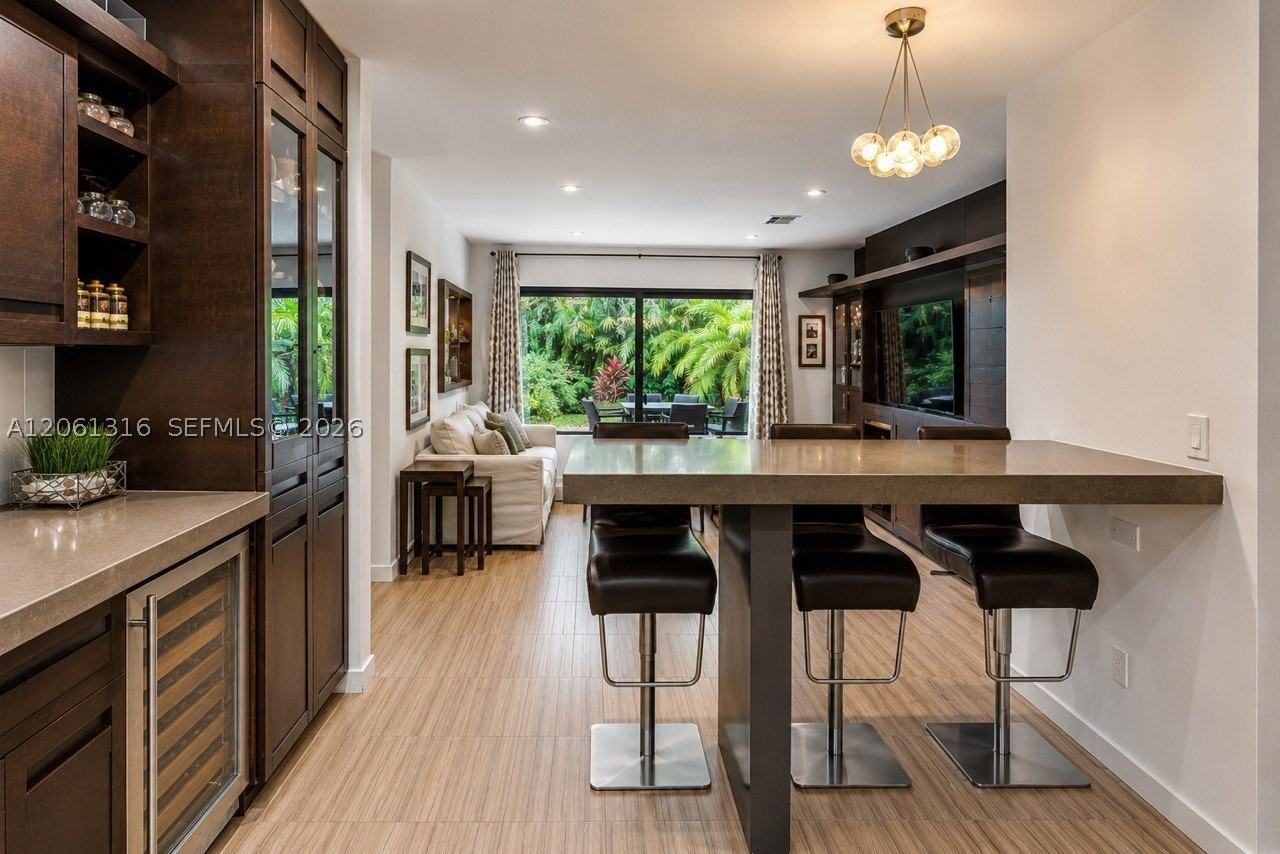 560 Sabal Palm Rd - Photo 5 of 10