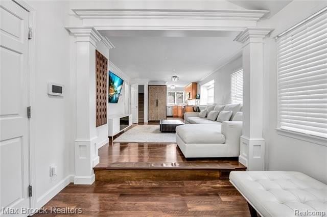 1444 Bennaville Ave - Photo 4 of 29