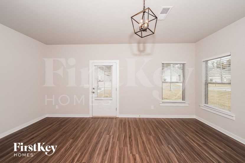 1325 Brookhaven Dr - Photo 2 of 15