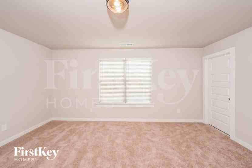 1325 Brookhaven Dr - Photo 3 of 15