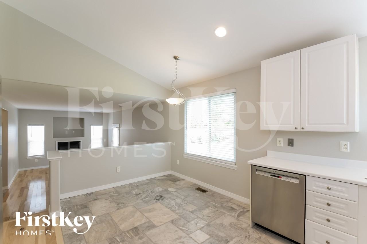 13105 Birch Way - Photo 5 of 15