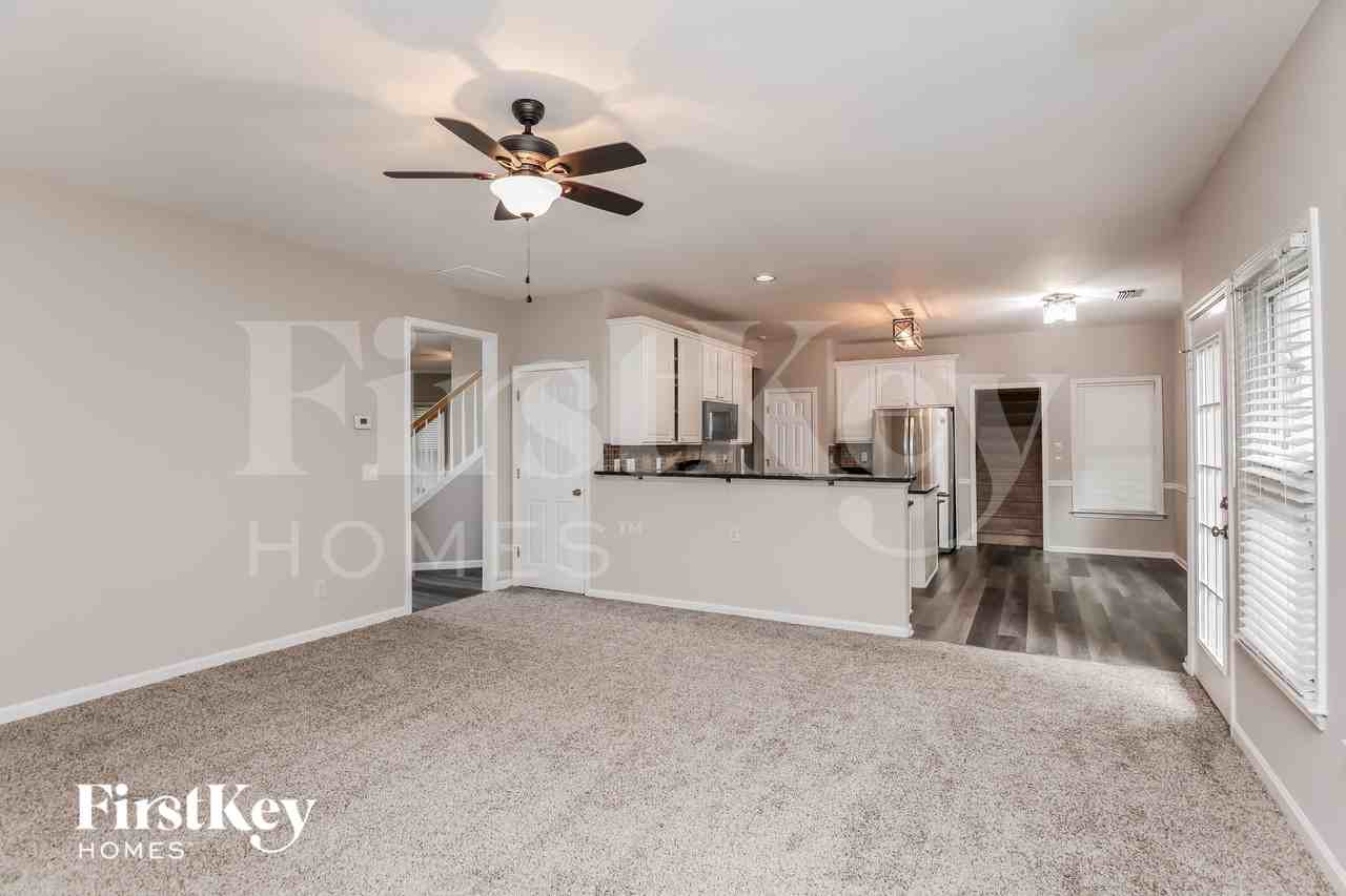 3215 Maple Terrace Dr - Photo 5 of 18