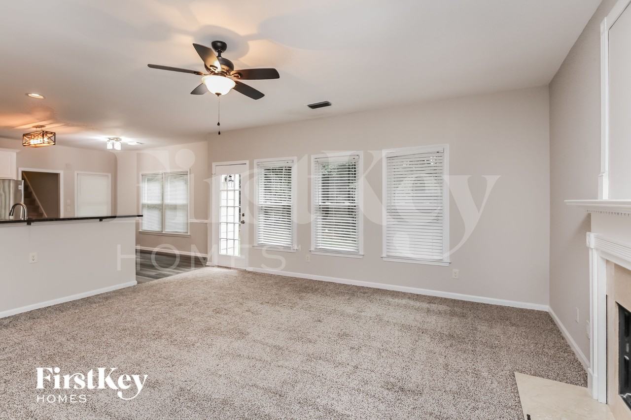 3215 Maple Terrace Dr - Photo 6 of 18