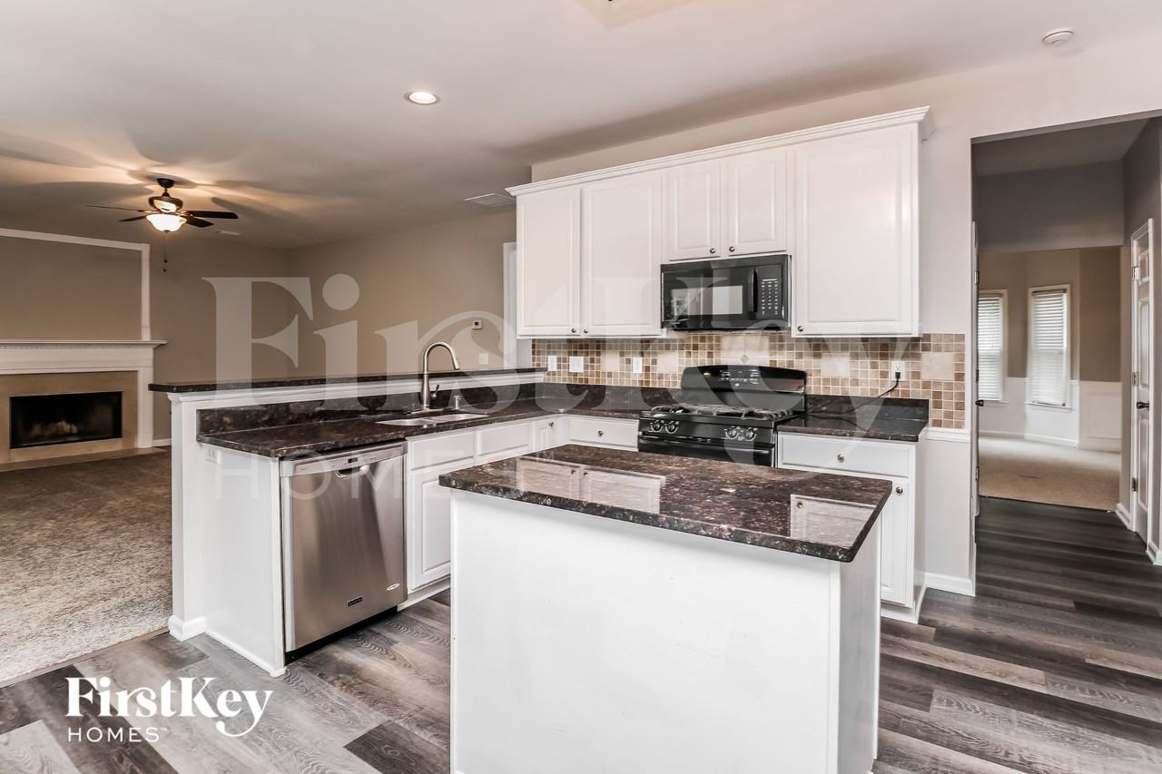 3215 Maple Terrace Dr - Photo 7 of 18