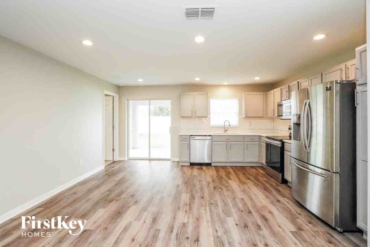 2898 Harlow Ave - Photo 2 of 15