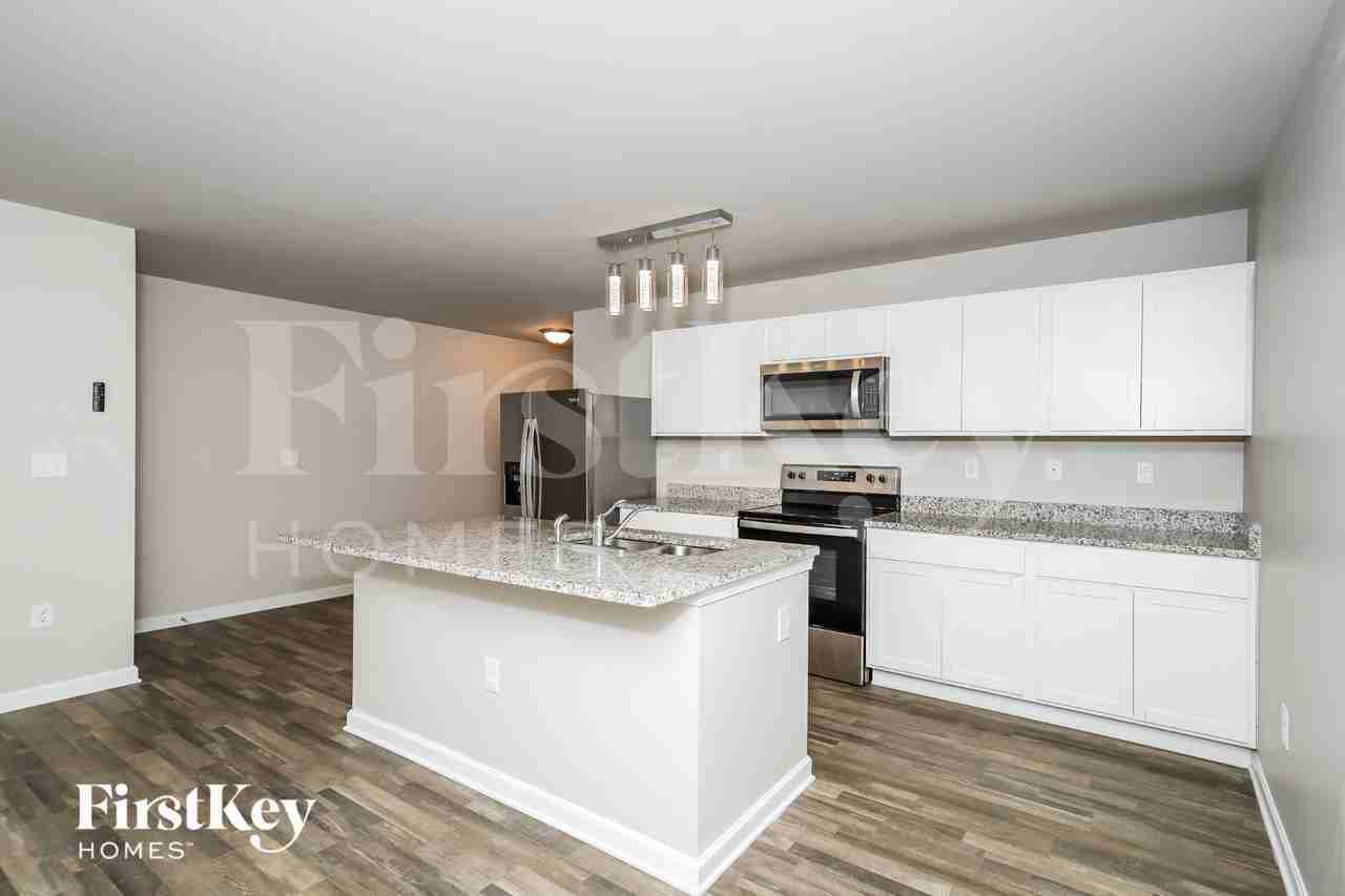 2550 Wood Bend Ln - Photo 7 of 18