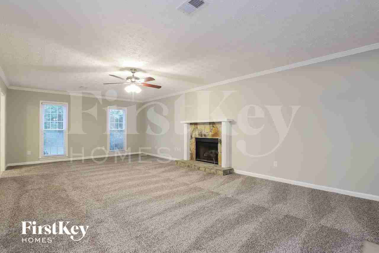3585 Chastain Ct - Photo 4 of 18