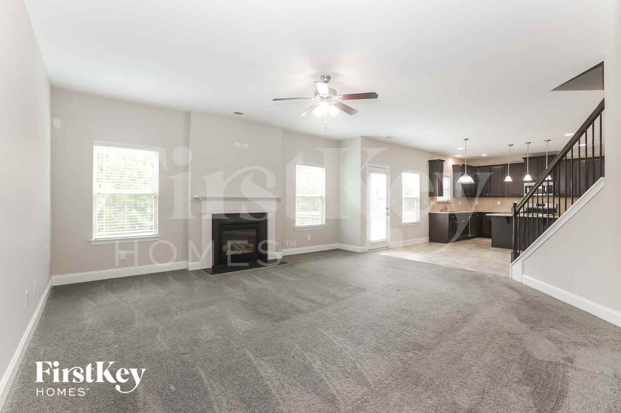 2115 Farmdale Ct - Photo 2 of 15