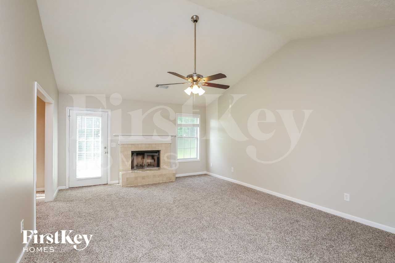 1500 Summer Lake Ter - Photo 5 of 18