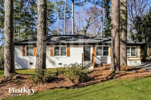 featured image of 2207 Freydale Rd Se