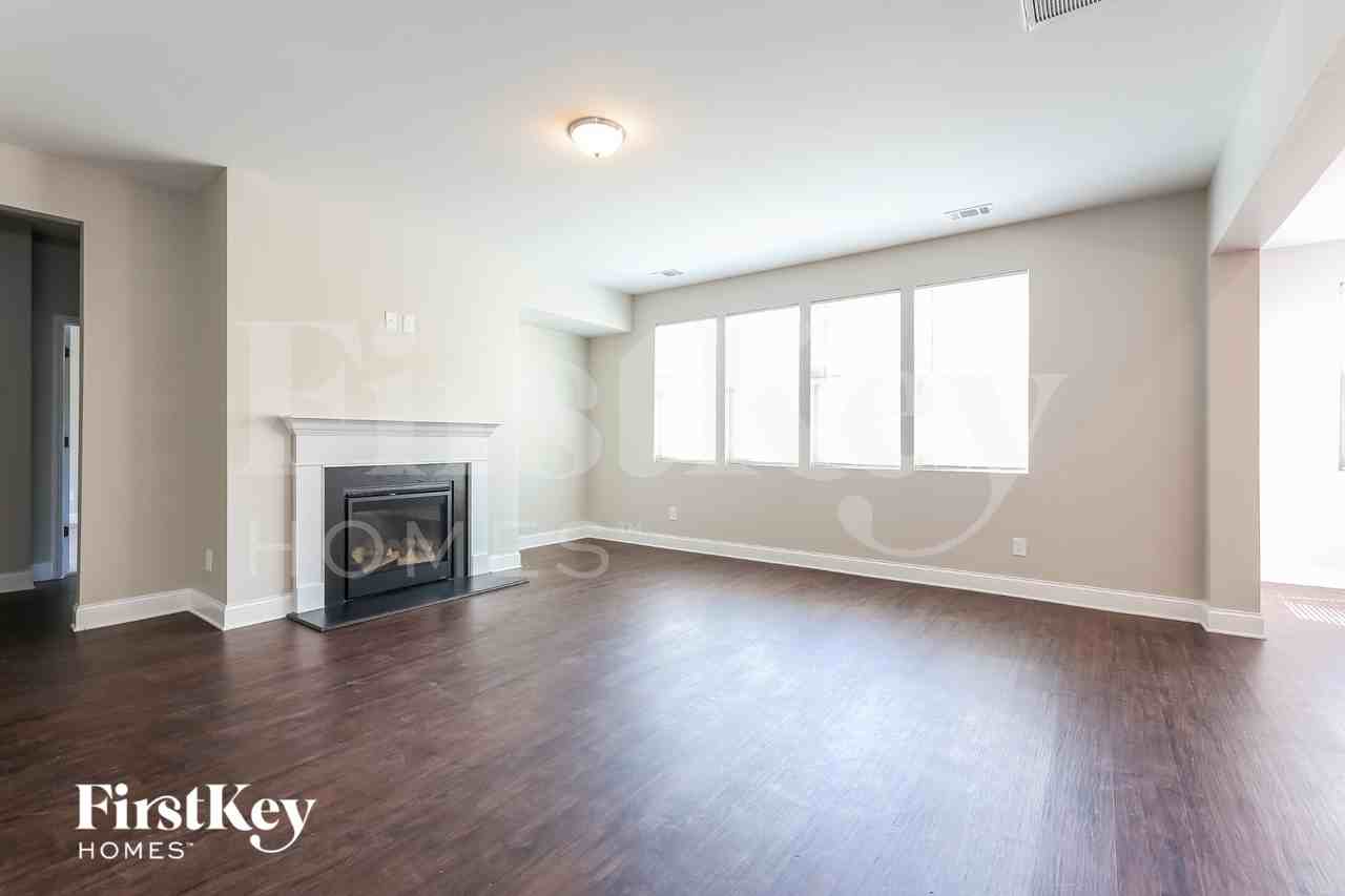 451 Victoria Heights Dr - Photo 3 of 18