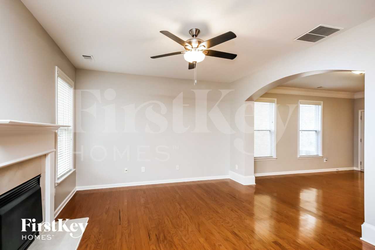 3360 Archgate Ct - Photo 2 of 18