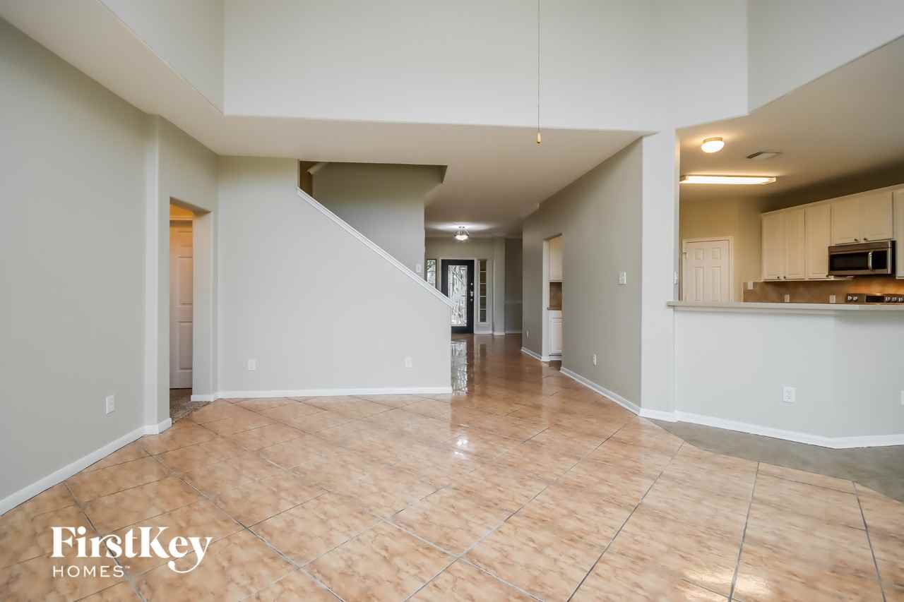 9410 Mustang Park Ct - Photo 5 of 15