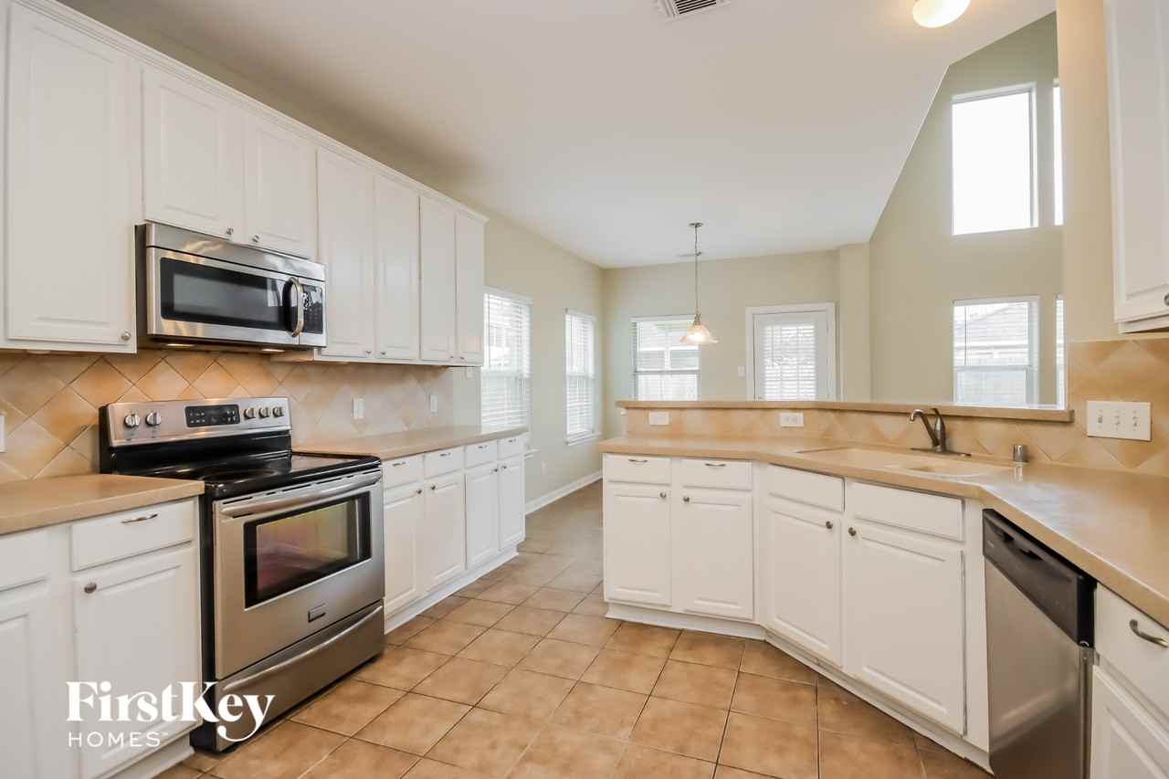 9410 Mustang Park Ct - Photo 7 of 15