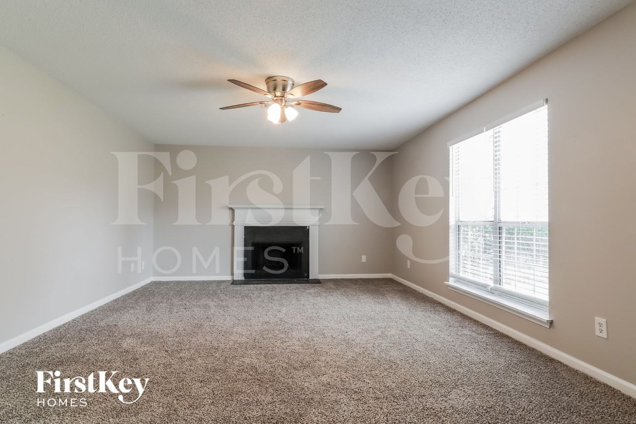 3217 Ivy Lake Ct - Photo 2 of 18