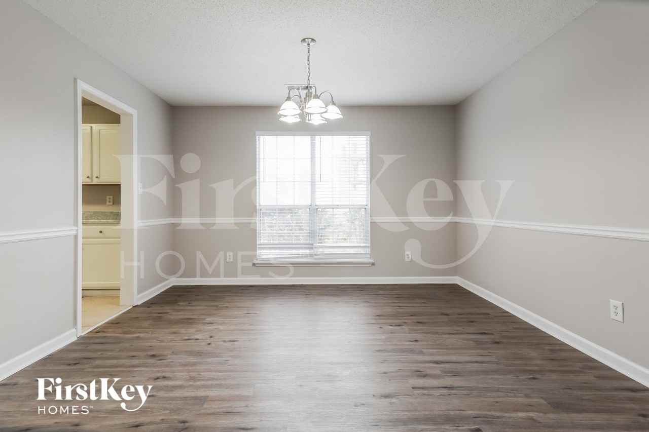 3217 Ivy Lake Ct - Photo 4 of 18