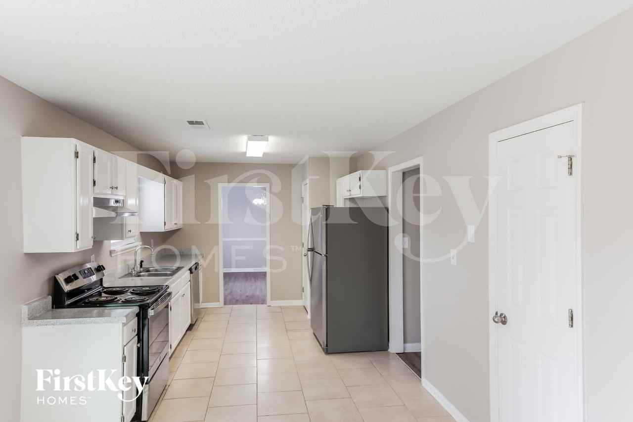 3217 Ivy Lake Ct - Photo 6 of 18