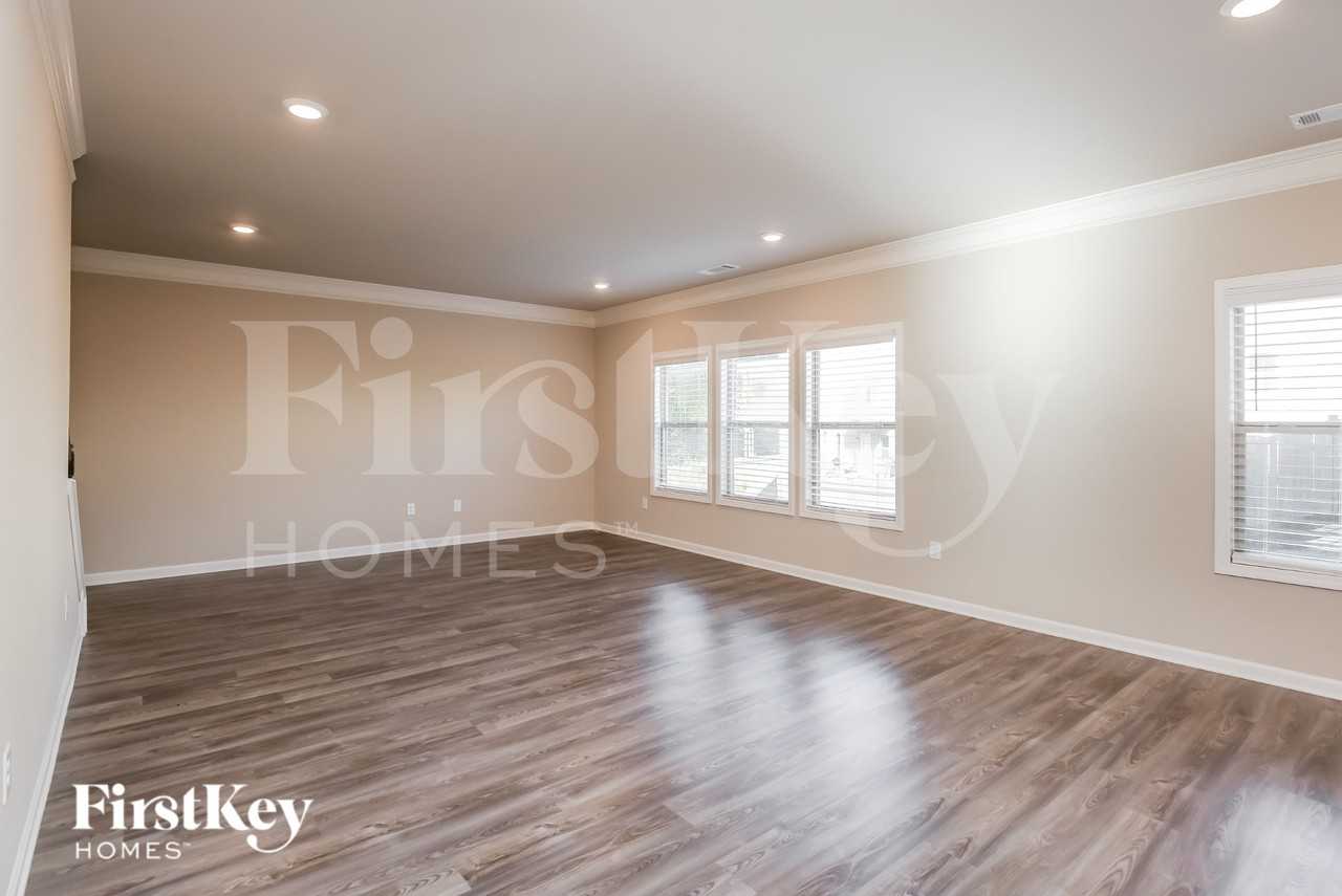 193 Creekside Bluff Way - Photo 4 of 18