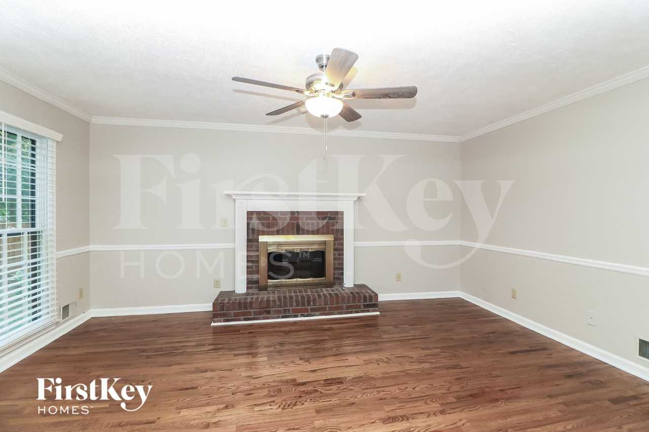 205 Timber Oak Cv - Photo 5 of 18