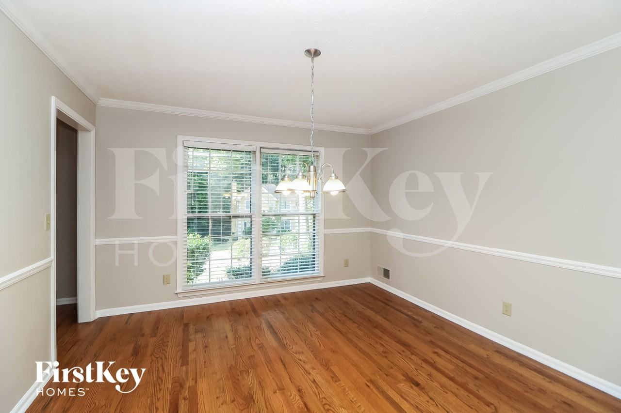 205 Timber Oak Cv - Photo 6 of 18