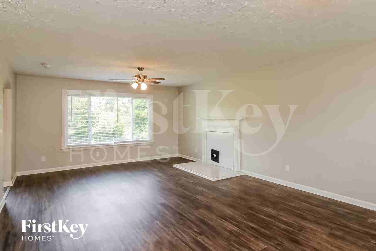 138 Wards Creek Ln - Photo 2 of 15