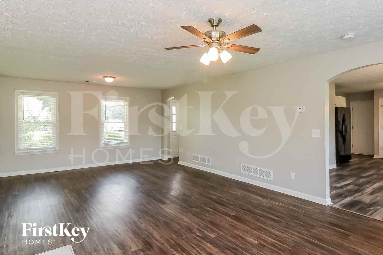 138 Wards Creek Ln - Photo 3 of 15