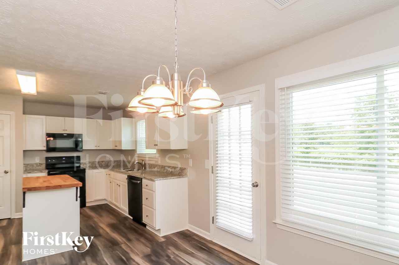 138 Wards Creek Ln - Photo 4 of 15
