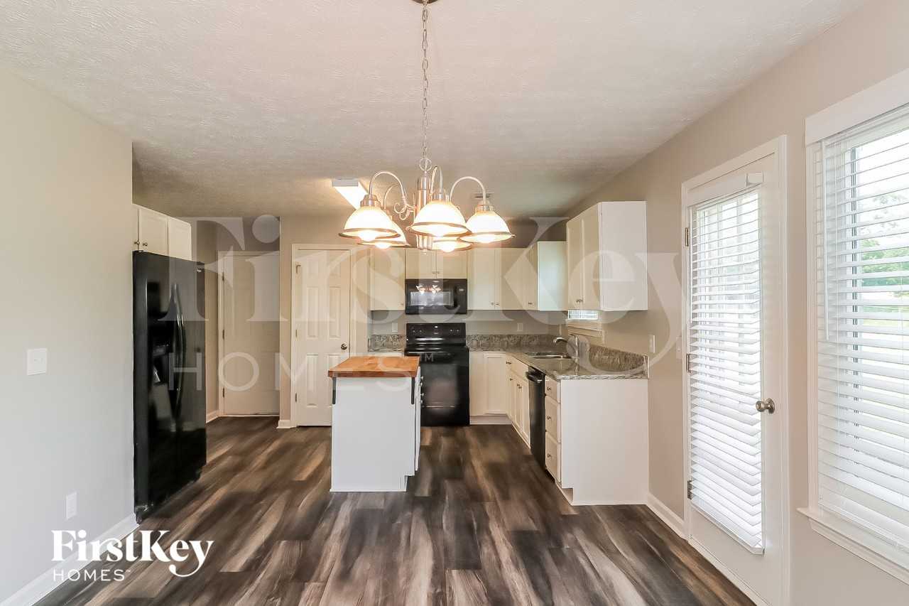 138 Wards Creek Ln - Photo 6 of 15