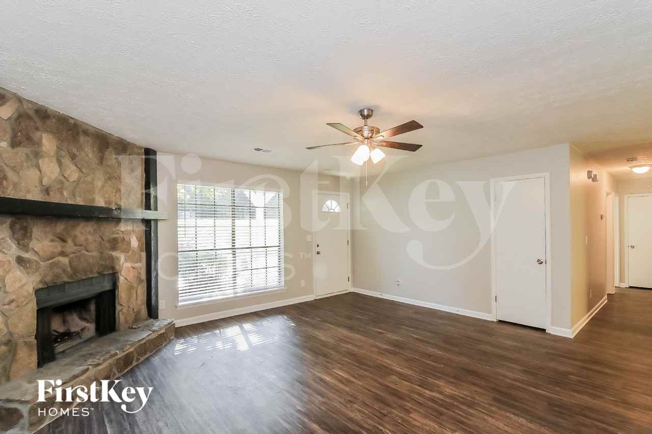 4665 Jamerson Forest Pkwy - Photo 3 of 18
