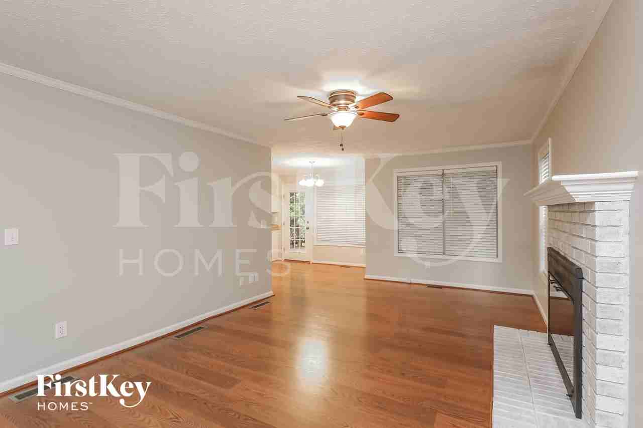 4060 Mark Todd Ct - Photo 5 of 18