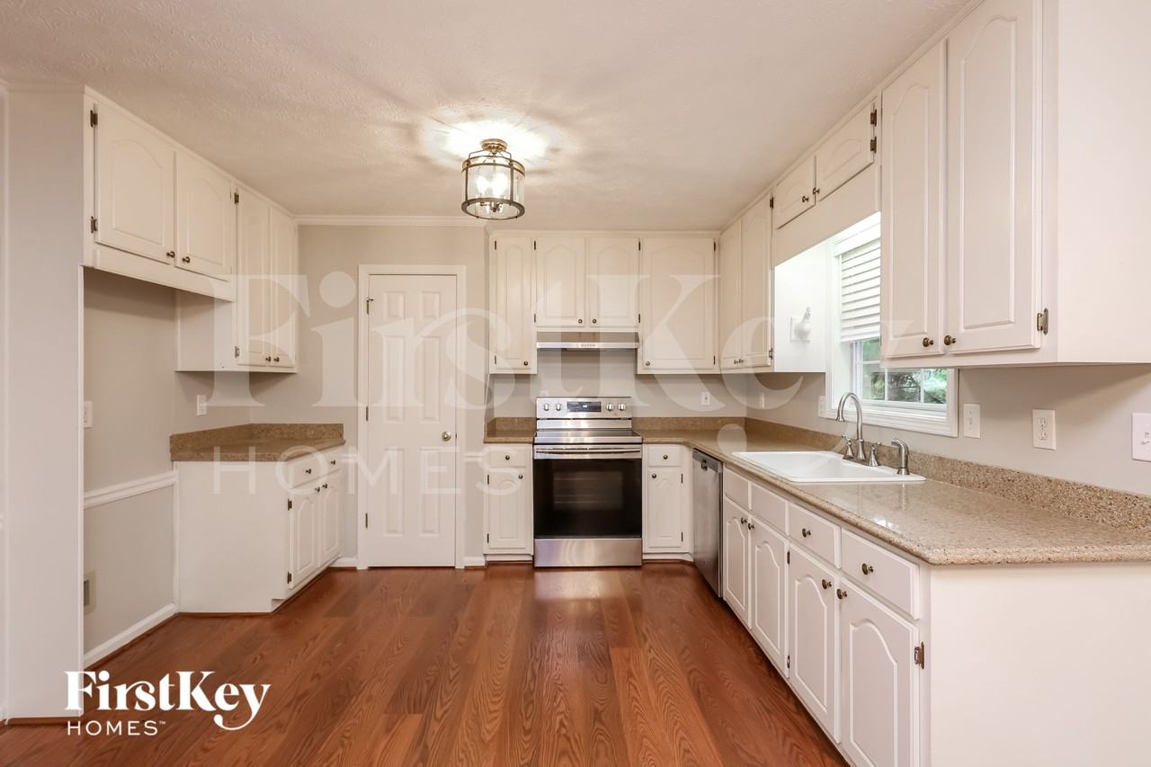 4060 Mark Todd Ct - Photo 6 of 18