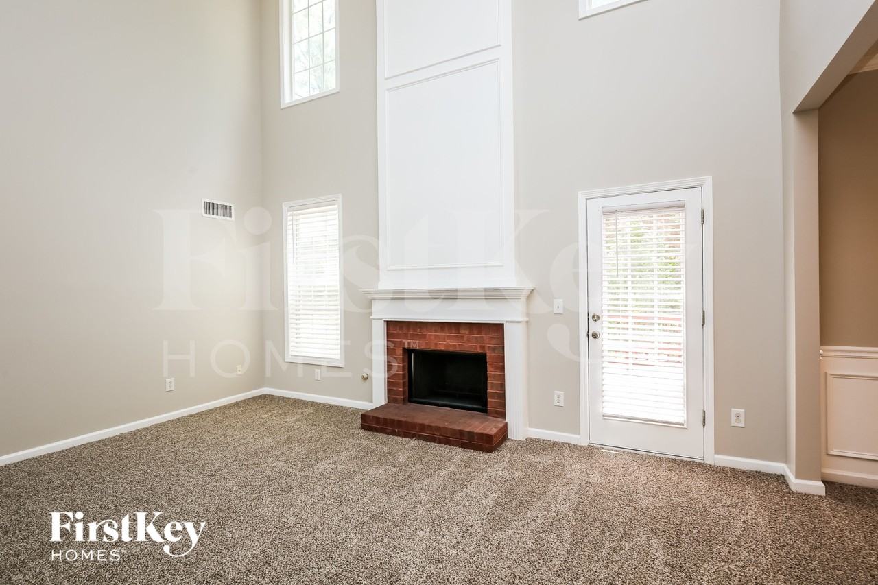 235 Lazy Willow Ln - Photo 2 of 18