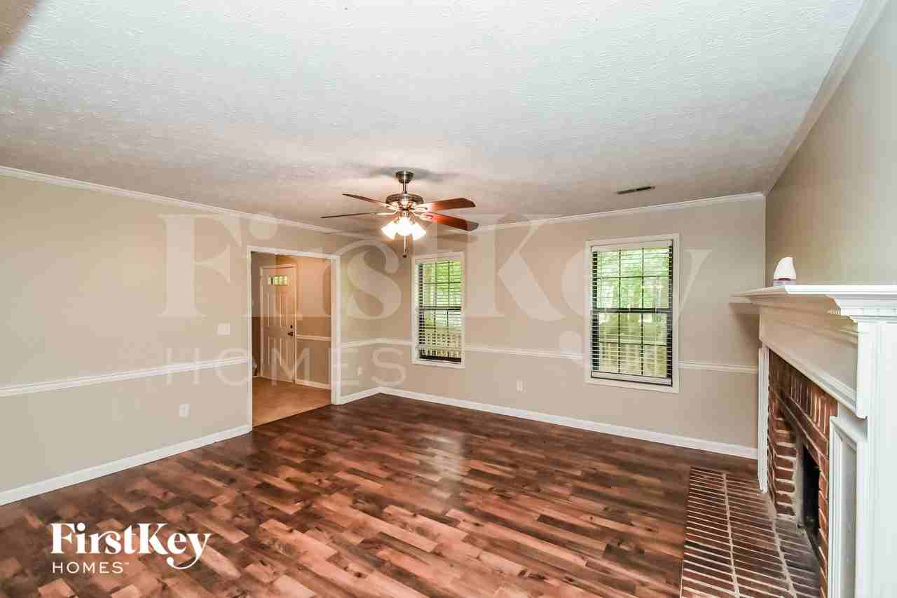 180 Morning Mist Way - Photo 2 of 15