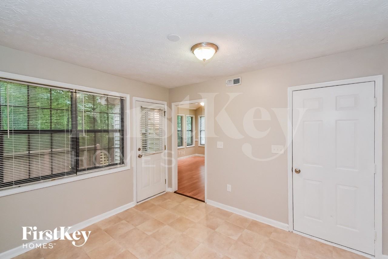 180 Morning Mist Way - Photo 5 of 15