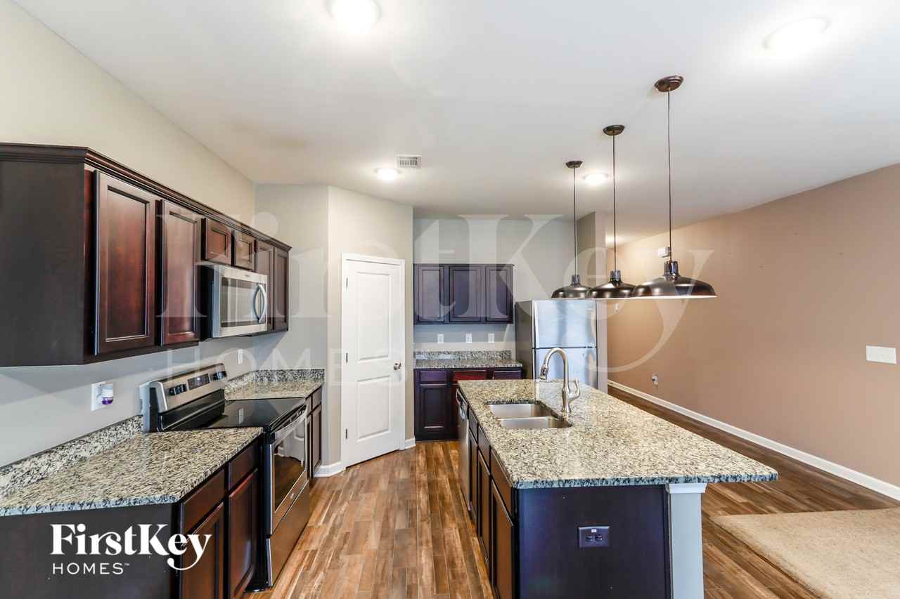 336 Alexander Ln - Photo 7 of 18